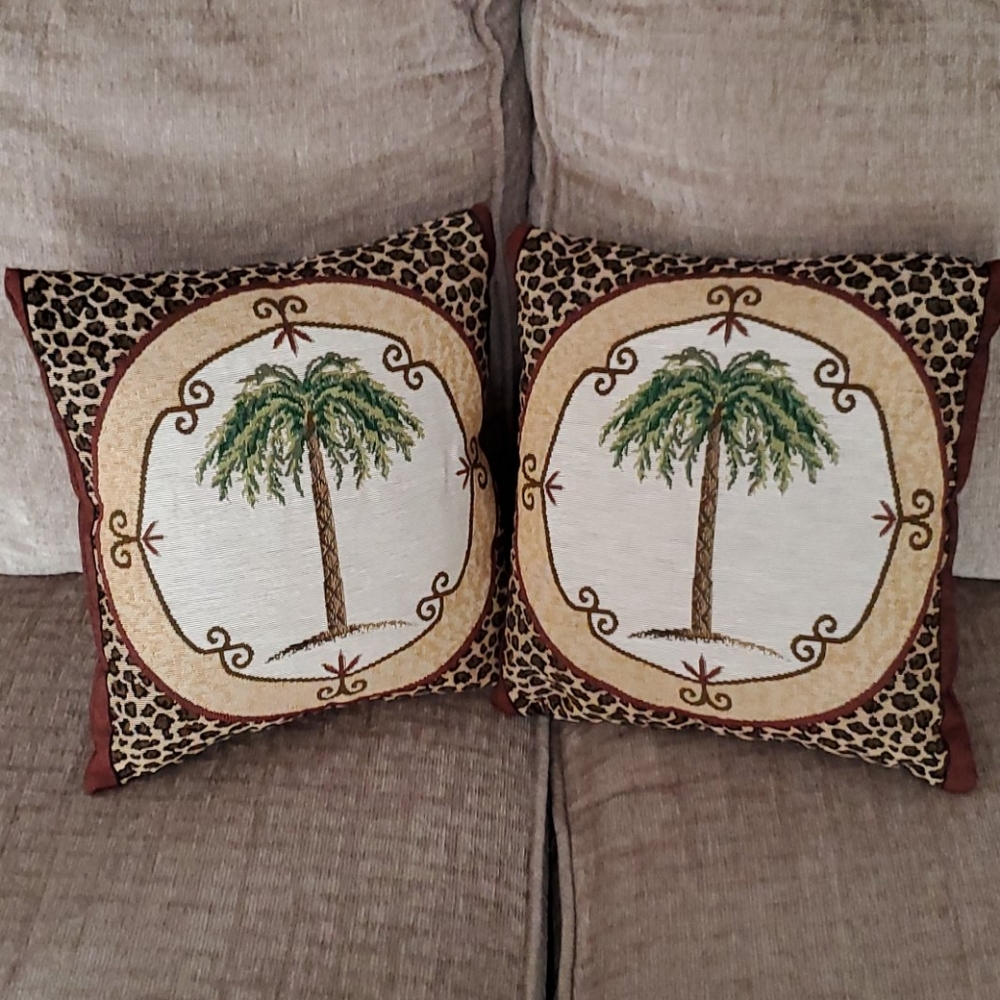 Set of 2 pillows, handcrafted